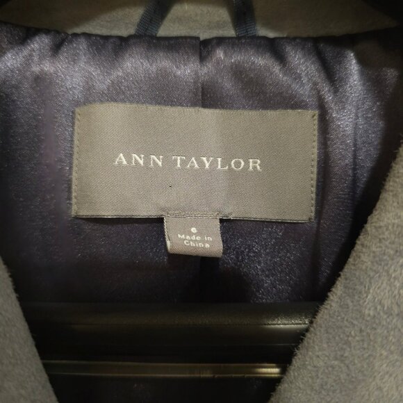 Ann Taylor Grey Leather Jacket Size 6 - Picture 3 of 9